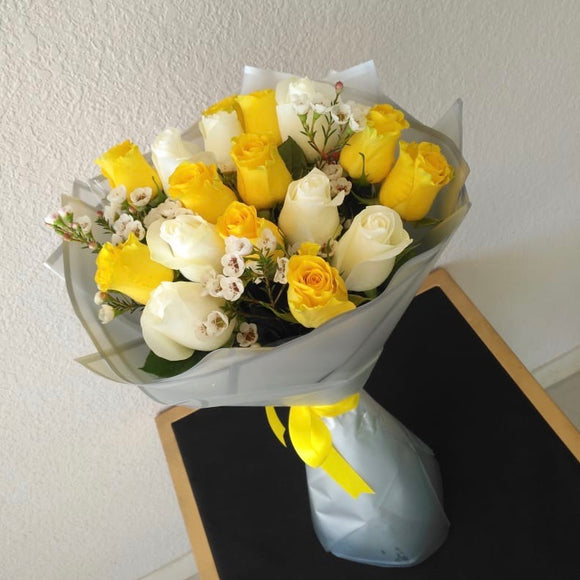 White and yellow roses Bouquet