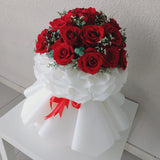 Assorted red roses bouquet - NEW