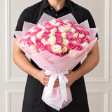 Pink and white roses bouquet