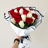 20 roses Bouquet - Red and white