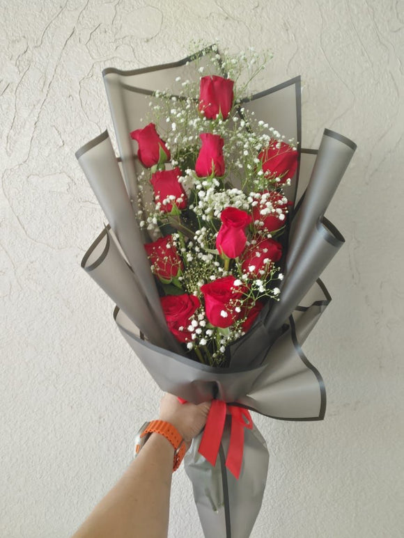 12 Red Roses Bouquet