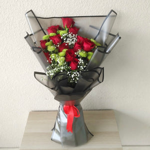Red Roses Bouquet and green chrysanthemum