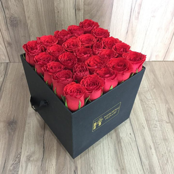 Flowers Box - Black Roses Box - Red Roses