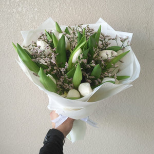 10 Tulips Bouquet - white Tulips
