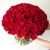 150 Red Roses - round box - Large