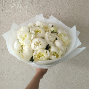 20 White peonies Bouquet