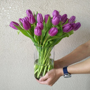 30 Purple Tulips in A Vase - delivery in Dubai
